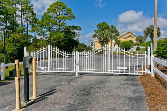 16070 Innerarity Pt Rd, Pensacola, FL 32507