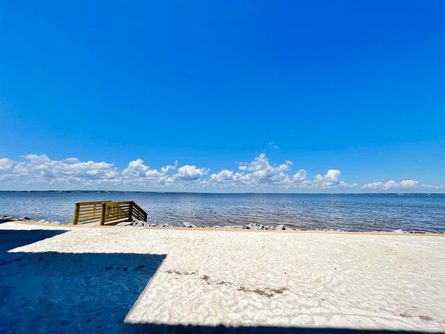 16070 Innerarity Pt Rd, Pensacola, FL 32507