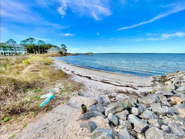 16070 Innerarity Pt Rd, Pensacola, FL 32507