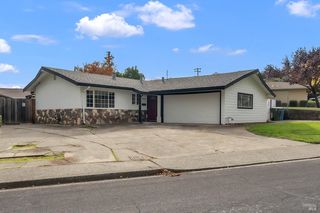 301 Markham Ave, Vacaville, CA 95688
