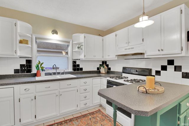 721 W BOULEVARD, Kokomo, IN 46902