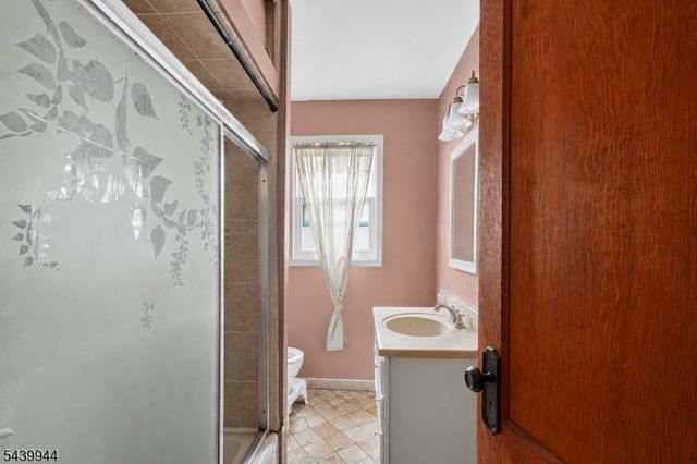 374 Boyden Ave, Maplewood Twp., NJ 07040