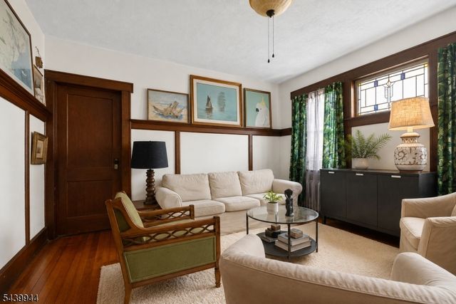 374 Boyden Ave, Maplewood Twp., NJ 07040