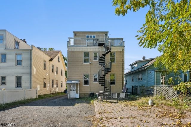 374 Boyden Ave, Maplewood Twp., NJ 07040