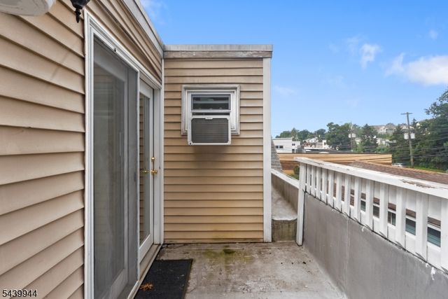 374 Boyden Ave, Maplewood Twp., NJ 07040