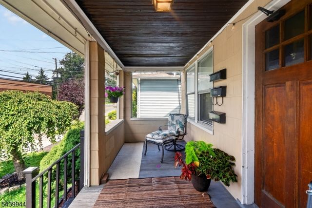374 Boyden Ave, Maplewood Twp., NJ 07040