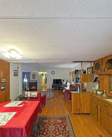9 King Dr, Wareham, MA 02576