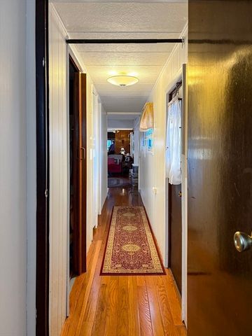 9 King Dr, Wareham, MA 02576