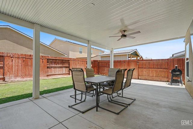 5816 Commonwealth Avenue, Bakersfield, CA 93313