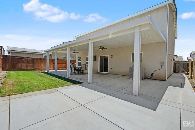 5816 Commonwealth Avenue, Bakersfield, CA 93313