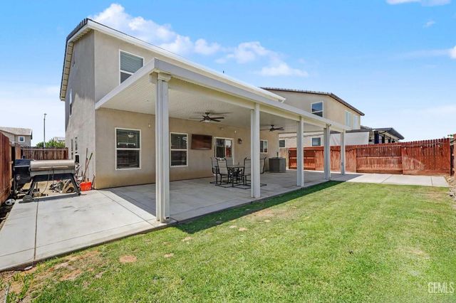 5816 Commonwealth Avenue, Bakersfield, CA 93313