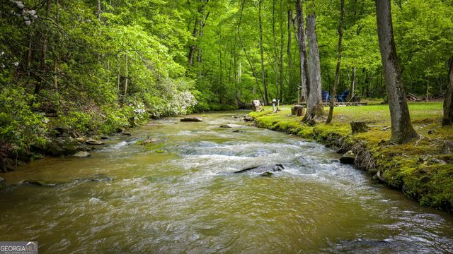 704 Town Creek Church Road, Talking Rock, GA 30175