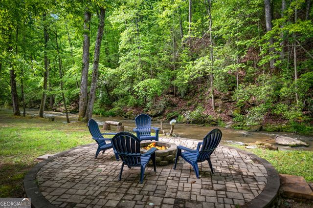 704 Town Creek Church Road, Talking Rock, GA 30175