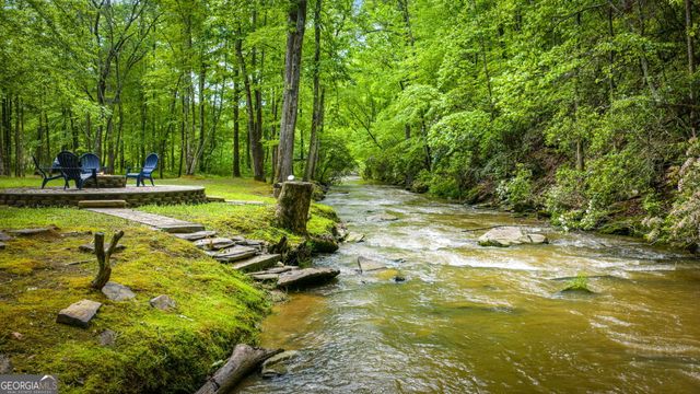 704 Town Creek Church Road, Talking Rock, GA 30175