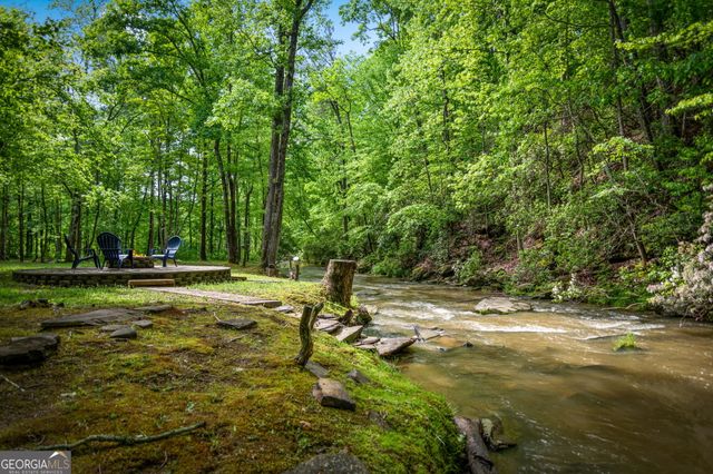 704 Town Creek Church Road, Talking Rock, GA 30175