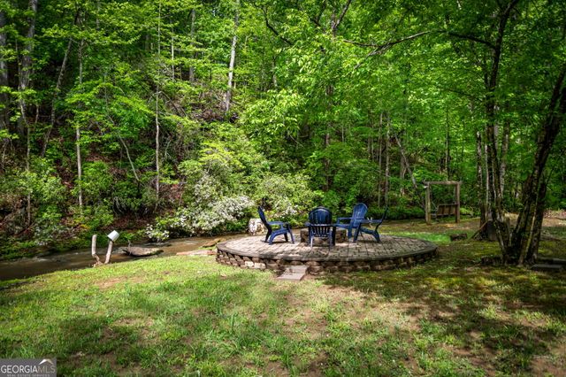 704 Town Creek Church Road, Talking Rock, GA 30175