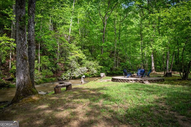 704 Town Creek Church Road, Talking Rock, GA 30175