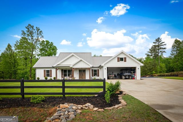 704 Town Creek Church Road, Talking Rock, GA 30175
