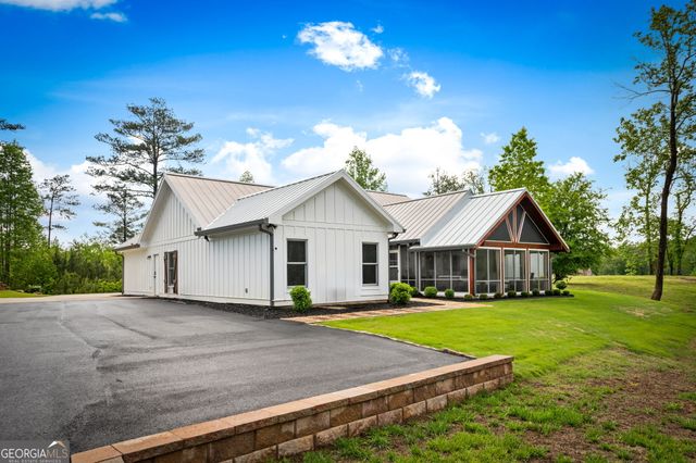 704 Town Creek Church Road, Talking Rock, GA 30175