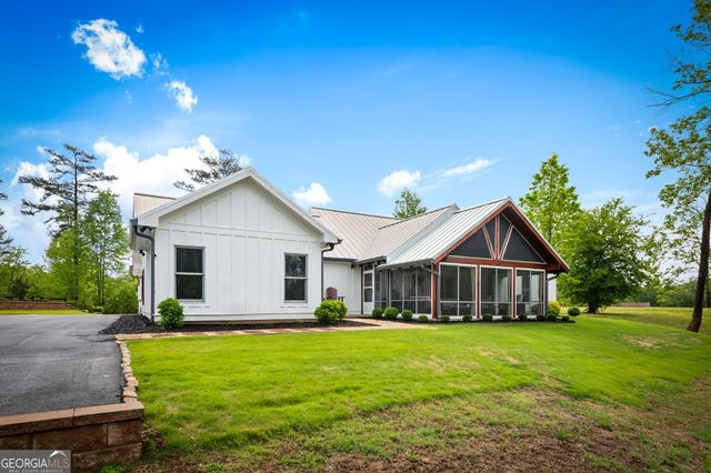 704 Town Creek Church Road, Talking Rock, GA 30175