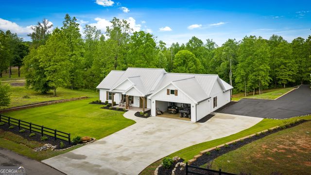 704 Town Creek Church Road, Talking Rock, GA 30175