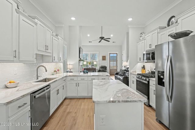 3847 Swan Cove, Hernando, MS 38632