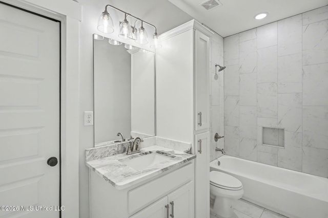 3847 Swan Cove, Hernando, MS 38632