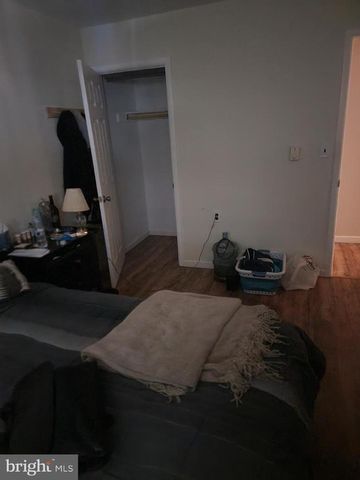 11B WALNUT RD, Manahawkin, NJ 08050