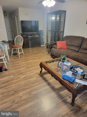 11B WALNUT RD, Manahawkin, NJ 08050