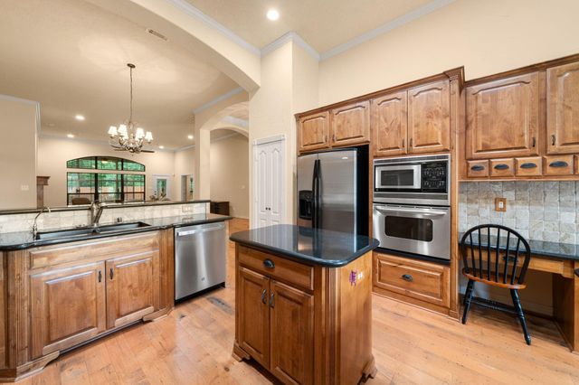 28618 Benders Crossing Drive, Spring, TX 77386