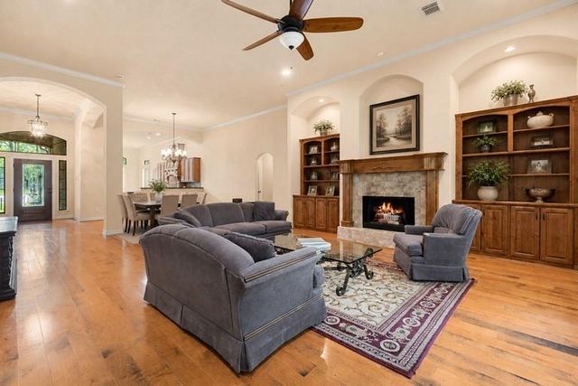 28618 Benders Crossing Drive, Spring, TX 77386