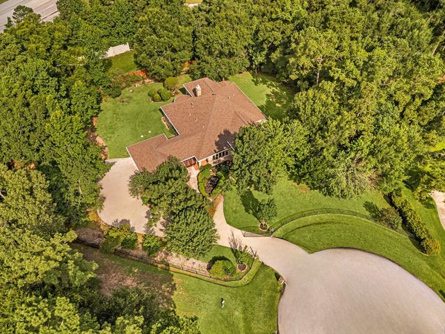 28618 Benders Crossing Drive, Spring, TX 77386
