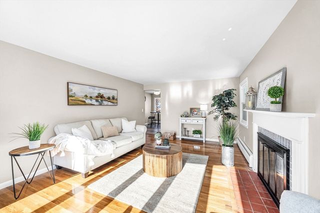 32 Debra Dr, Chicopee, MA 01020