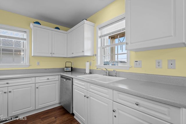 1301 N New River Drive, Holly Ridge, NC 28445