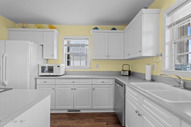 1301 N New River Drive, Holly Ridge, NC 28445