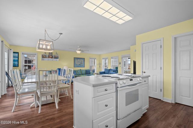 1301 N New River Drive, Holly Ridge, NC 28445