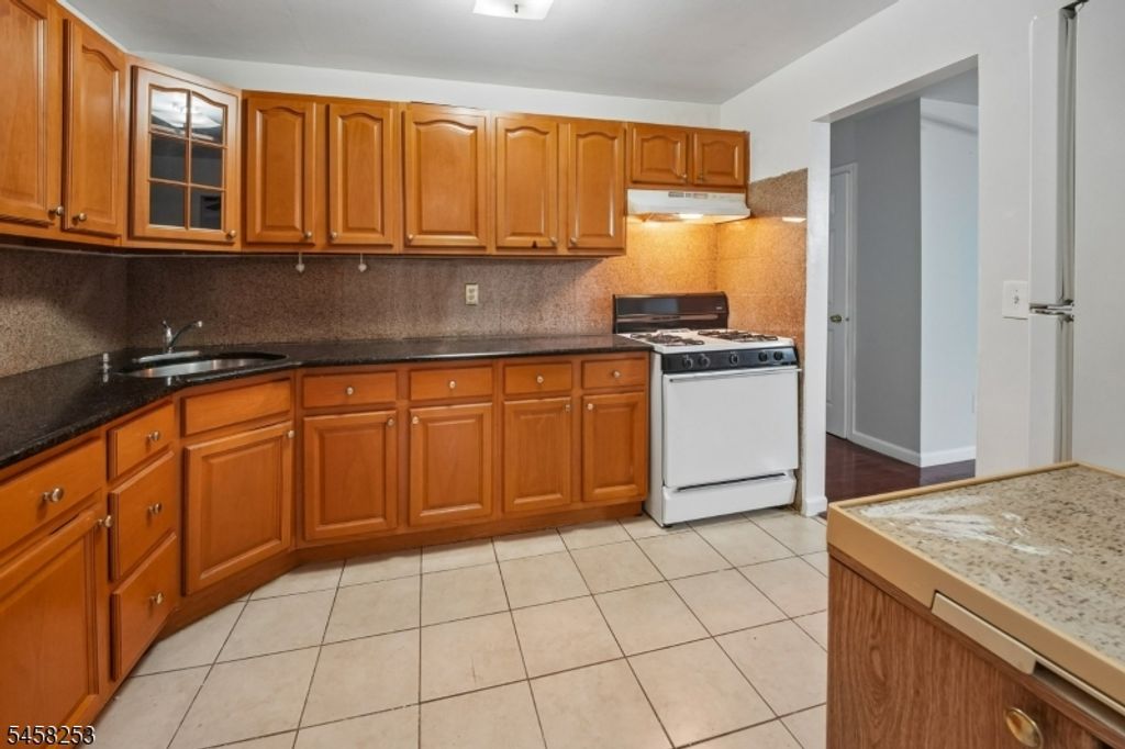 345 College Dr, Edison Twp., NJ 08817 — photo 4