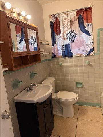 1931 EDGEWATER DRIVE, Sarasota, FL 34234