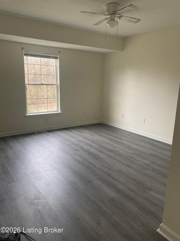 12982 E Orell Rd, Louisville, KY 40272