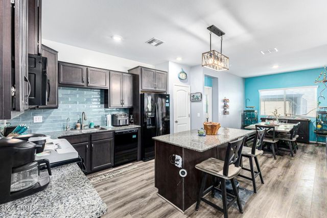 12712 W MIDWAY Avenue, Glendale, AZ 85307