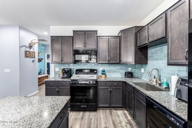 12712 W MIDWAY Avenue, Glendale, AZ 85307