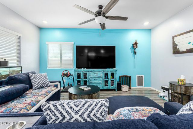 12712 W MIDWAY Avenue, Glendale, AZ 85307