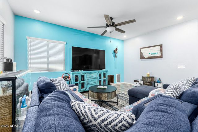 12712 W MIDWAY Avenue, Glendale, AZ 85307