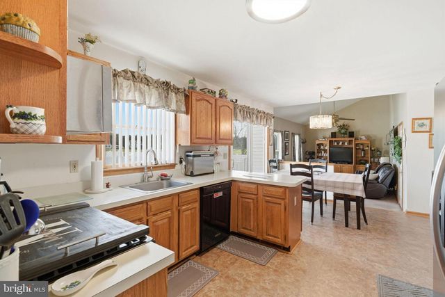 1553 WINDWARD AVE, Beachwood, NJ 08722