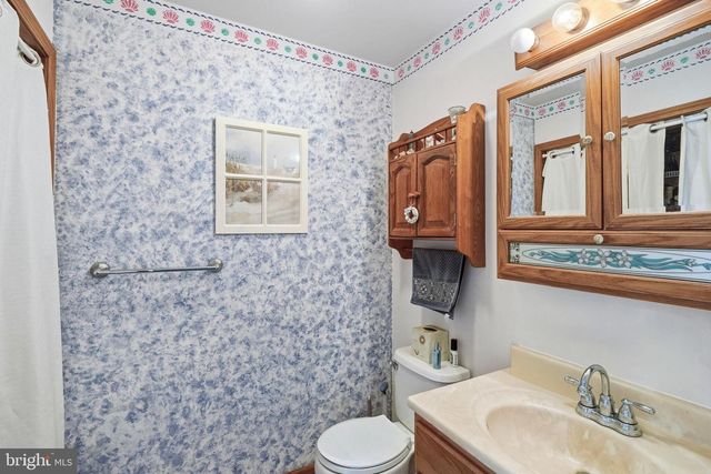 1553 WINDWARD AVE, Beachwood, NJ 08722