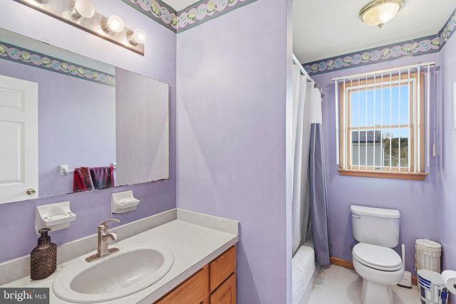 1553 WINDWARD AVE, Beachwood, NJ 08722