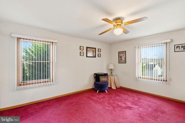 1553 WINDWARD AVE, Beachwood, NJ 08722