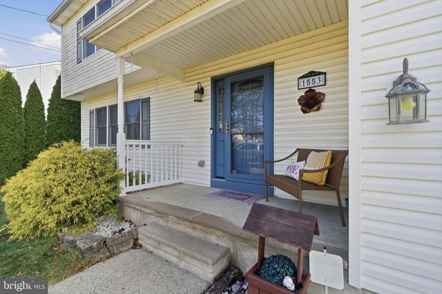 1553 WINDWARD AVE, Beachwood, NJ 08722