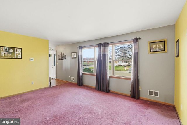 1553 WINDWARD AVE, Beachwood, NJ 08722