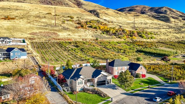 2051 S ESKELSEN LN, Perry, UT 84302
